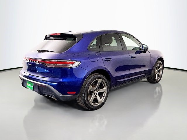 Used 2023 Porsche Macan AWD/4WD image 10