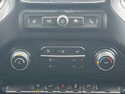 Used 2020 Chevrolet Silverado 1500 Custom w/ Custom Convenience Package AWD/4WD image 25