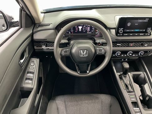 Used 2025 Honda Accord SE image 18