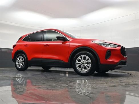 Used 2024 Ford Escape Active w/ Cold Weather Package image 27