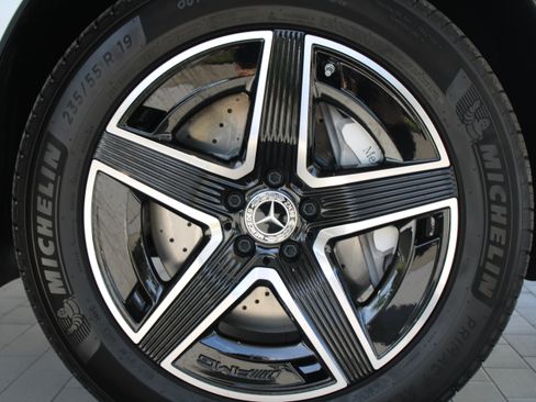 Used 2026 Mercedes-Benz GLC 300 4MATIC image 12