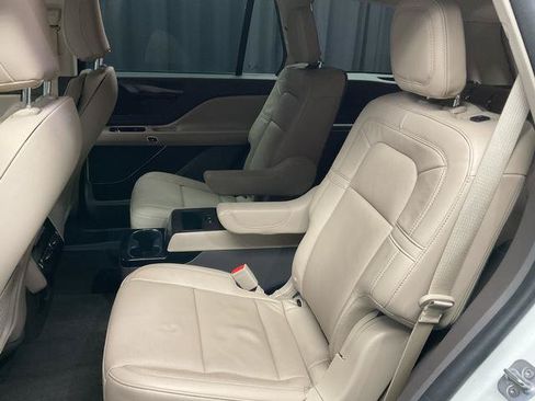 Used 2023 Lincoln Aviator Reserve w/ Equipment Group 201A AWD/4WD image 9