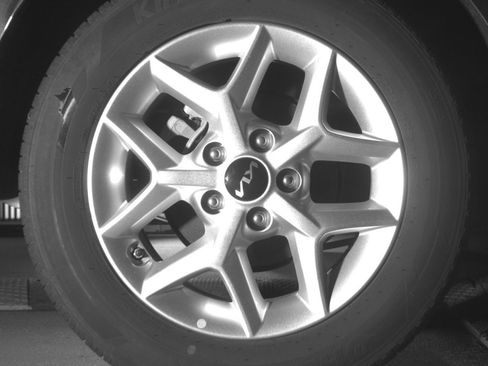 Used 2025 Kia Soul LX w/ LX Technology Package FWD image 15