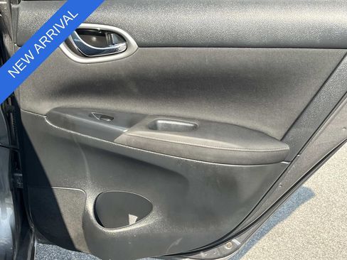 Used 2015 Nissan Sentra SV w/ Style Package FWD image 22