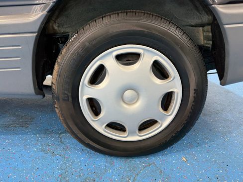 Used 1995 Toyota Previa DX image 45