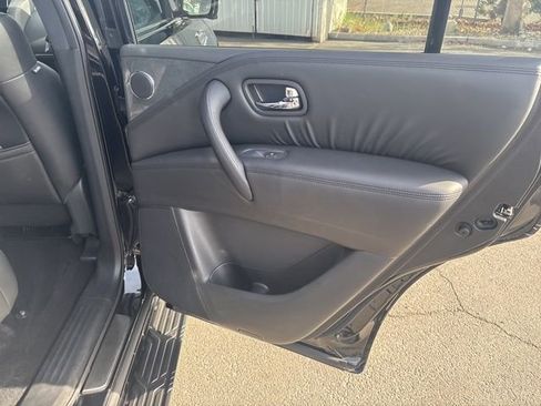 Used 2023 Nissan Armada SL w/ Midnight Edition Package image 32