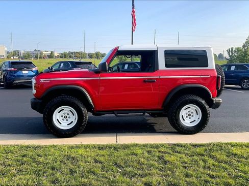 Used 2024 Ford Bronco Heritage Edition AWD/4WD image 12