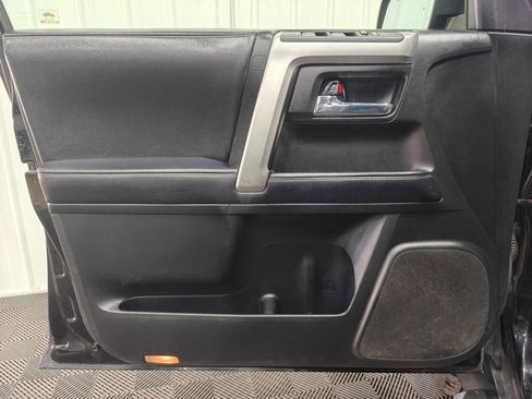 Used 2018 Toyota 4Runner SR5 image 41