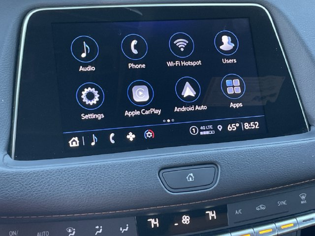 Used 2023 Cadillac XT4 Premium Luxury FWD image 17