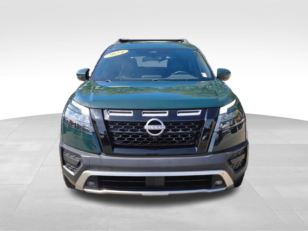 Used 2024 Nissan Pathfinder Rock Creek AWD/4WD image 2