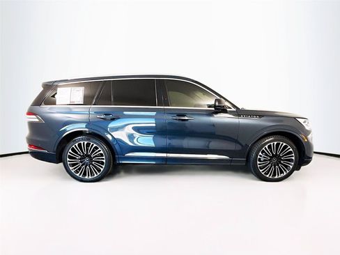 Used 2023 Lincoln Aviator Black Label w/ Dynamic Handling Package AWD/4WD image 41