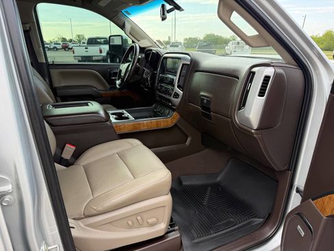 Used 2019 GMC Sierra 2500 SLT w/ Duramax Plus Package image 36