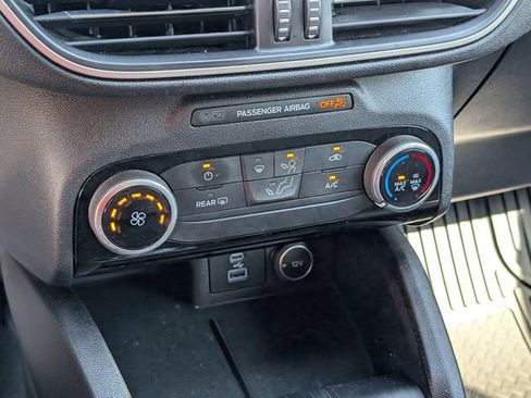Used 2021 Ford Escape SE w/ SE Sport Appearance Package FWD image 28