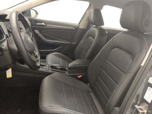 Used 2022 Volkswagen Jetta SE FWD image 17