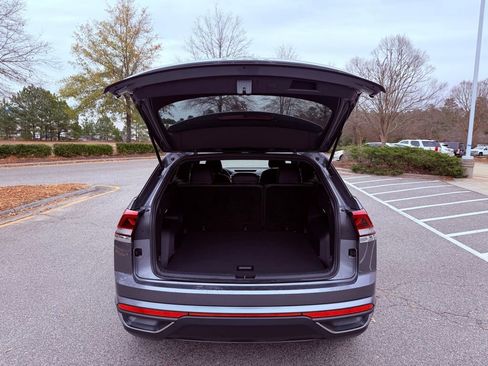 Used 2022 Volkswagen Atlas Cross Sport SE image 10