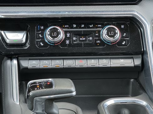 Used 2023 GMC Sierra 1500 Denali w/ Technology Package AWD/4WD image 24