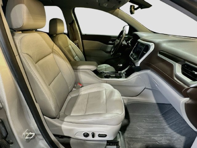 Used 2017 GMC Acadia SLT AWD/4WD image 29