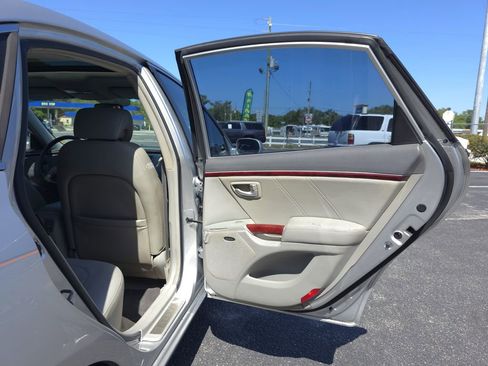 Used 2007 Hyundai Azera Limited FWD image 12