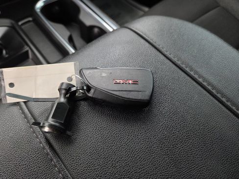 Used 2025 GMC Sierra 1500 Elevation AWD/4WD image 32