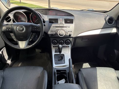 Used 2011 MAZDA MAZDA3 s Grand Touring w/ Tech Pkg FWD image 9