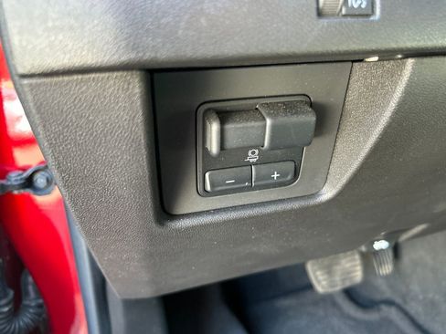 Certified 2024 Chevrolet Colorado LT w/ LT Convenience Package II image 25