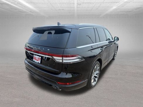 Used 2022 Lincoln Aviator Grand Touring w/ Equipment Group 301A AWD/4WD image 3