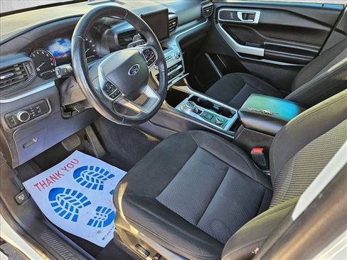 Used 2022 Ford Explorer XLT image 9