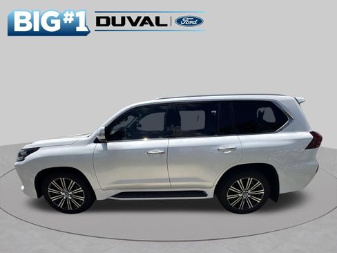 Used 2019 Lexus LX 570 4WD w/ Luxury Package image 3