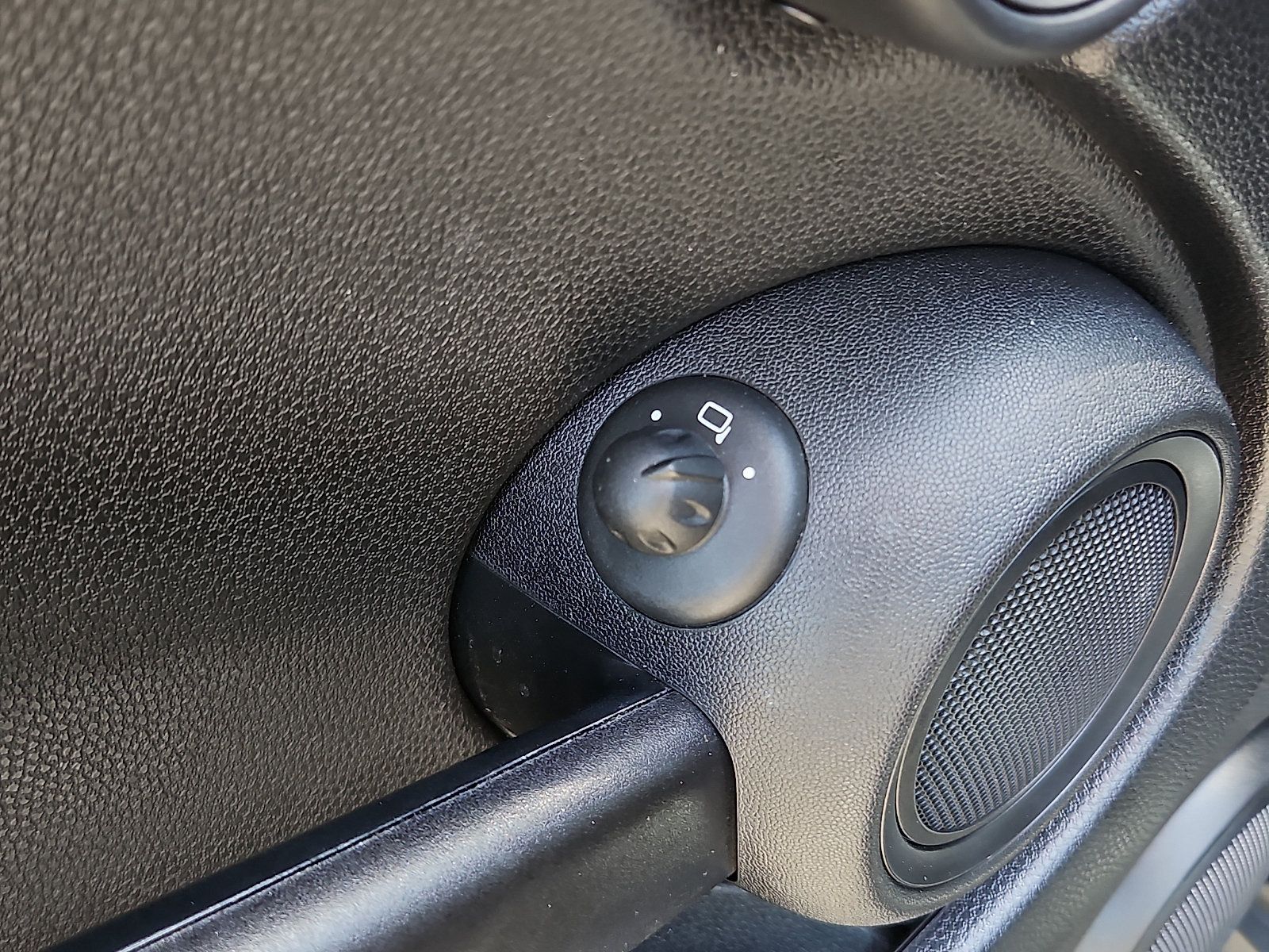 Used 2013 MINI Cooper Hardtop FWD image 25