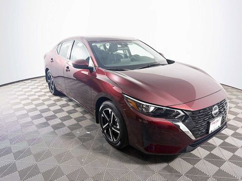 Used 2025 Nissan Sentra SV FWD image 3