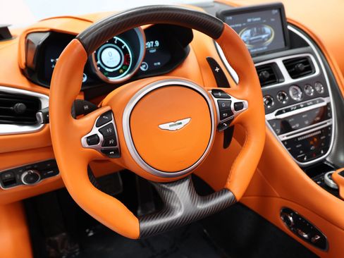 Used 2022 Aston Martin DBS Superleggera Volante RWD image 34
