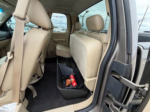 Used 2011 Chevrolet Silverado 1500 LT w/ Texas Edition image 15