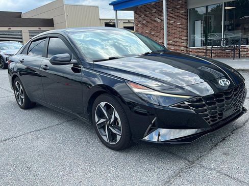 Certified 2022 Hyundai Elantra Limited FWD image 7
