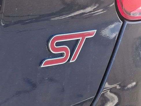 Used 2016 Ford Focus ST w/ Equipment Group 402A image 32