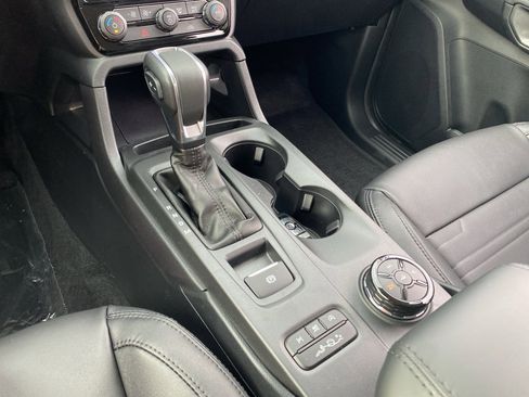 New 2025 Ford Ranger Lariat w/ FX4 Off-Road Package image 11