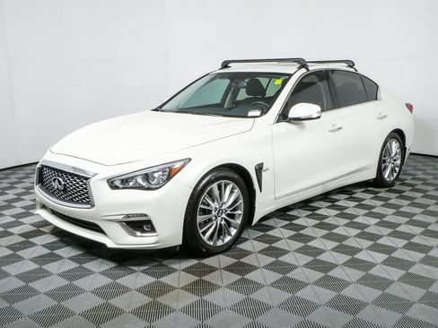 Used 2019 INFINITI Q50 Luxe w/ Cargo Package (L96) RWD image 24