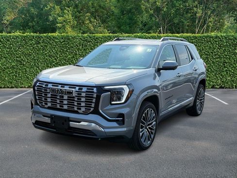 Used 2026 GMC Terrain Denali w/ LPO, Black Badging Package AWD/4WD image 8