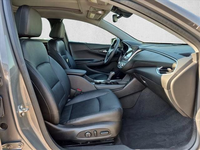 Used 2017 Chevrolet Malibu Premier w/ Premier Sun and Wheel Package FWD image 21