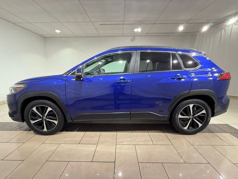 Used 2024 Toyota Corolla Cross XSE image 2