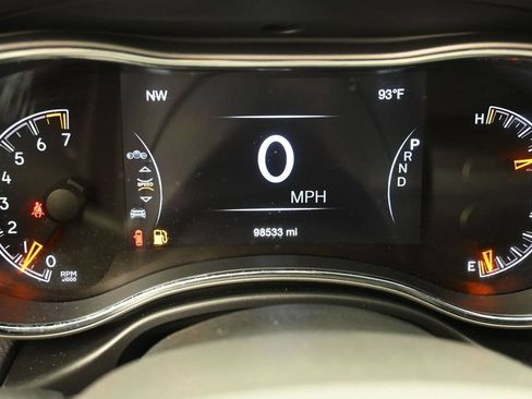 Used 2019 Jeep Grand Cherokee Altitude RWD image 26