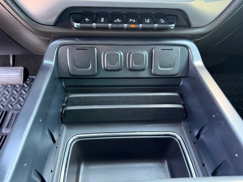Used 2015 GMC Sierra 1500 SLT w/ SLT Crew Cab Value Package AWD/4WD image 32