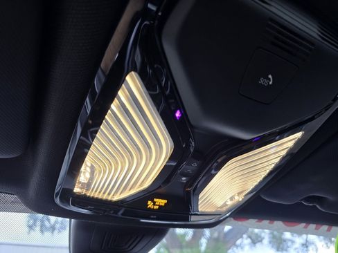 Used 2023 BMW X5 xDrive40i image 31