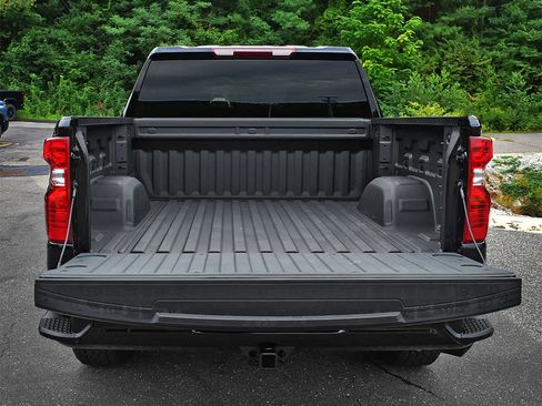 Used 2026 Chevrolet Silverado 1500 Custom w/ Turbomax Blackout Package AWD/4WD image 8