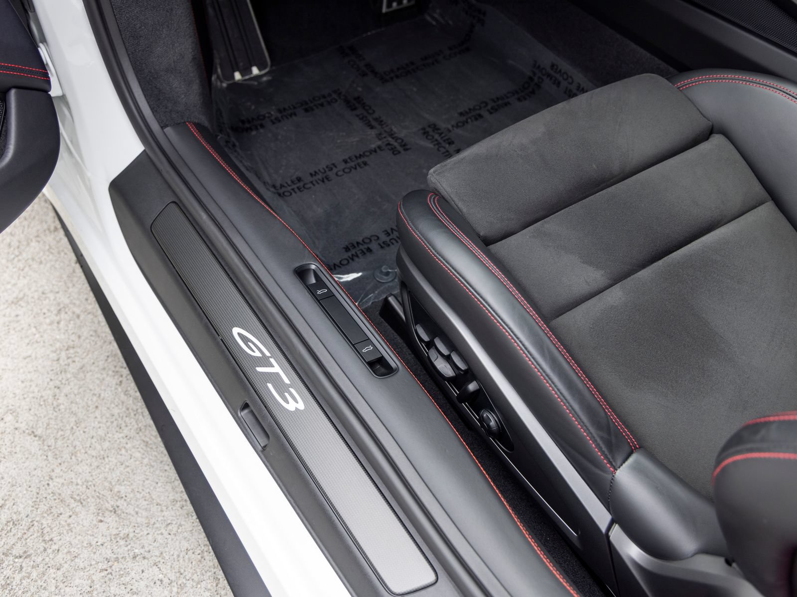 Certified 2022 Porsche 911 GT3 RWD image 34