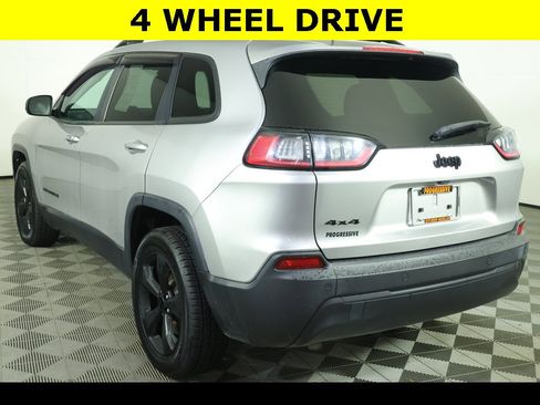 Used 2021 Jeep Cherokee Latitude Plus image 4