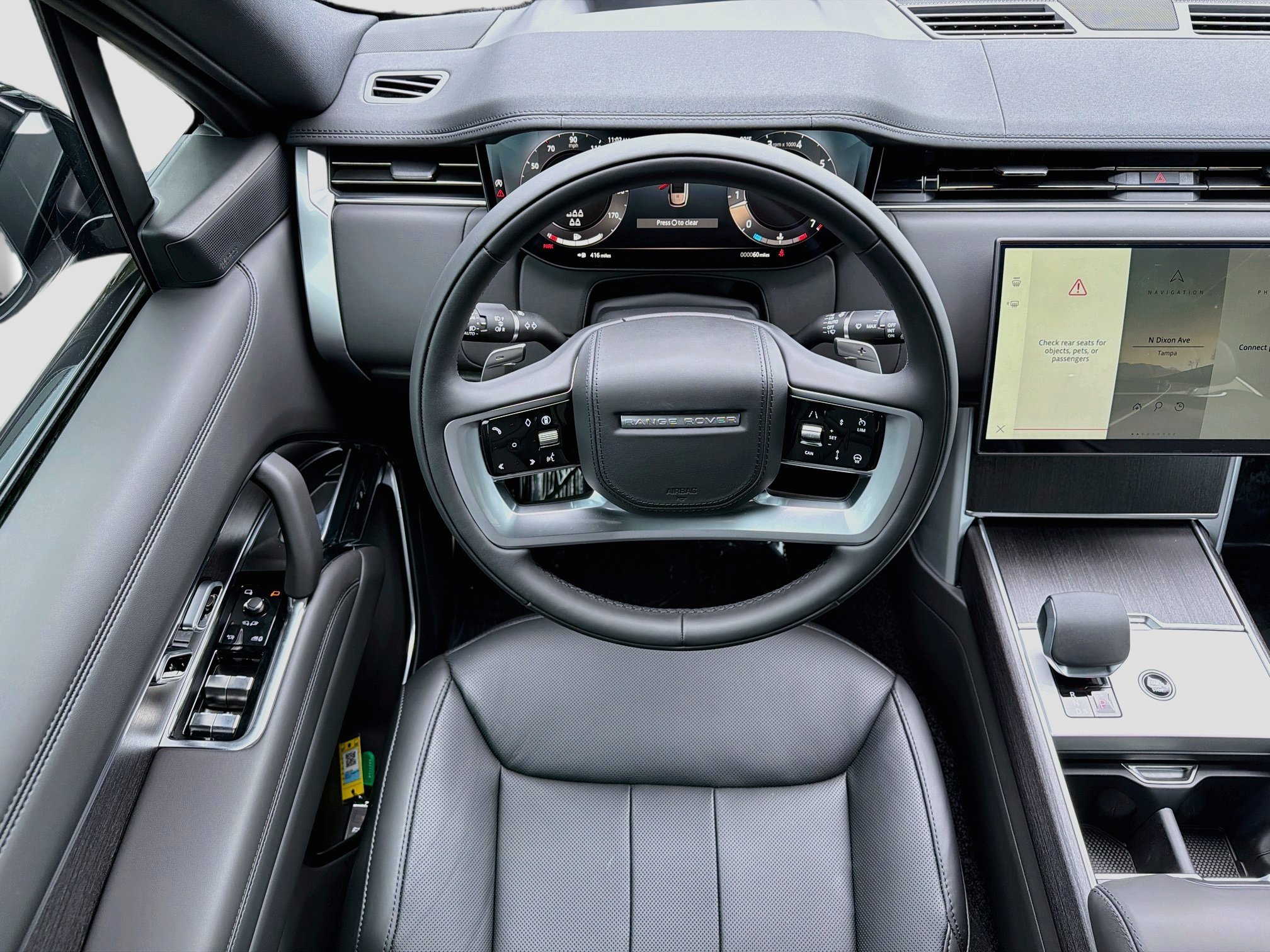 New 2026 Land Rover Range Rover Long Wheelbase SE AWD/4WD image 18