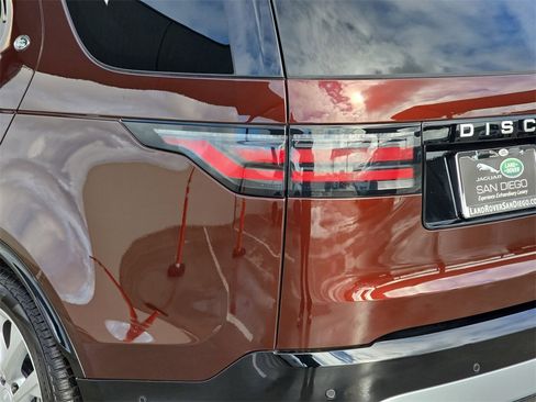New 2026 Land Rover Discovery Limited Edition image 37