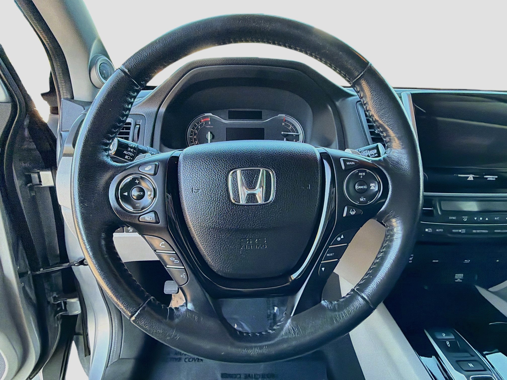 Used 2017 Honda Pilot Touring image 17