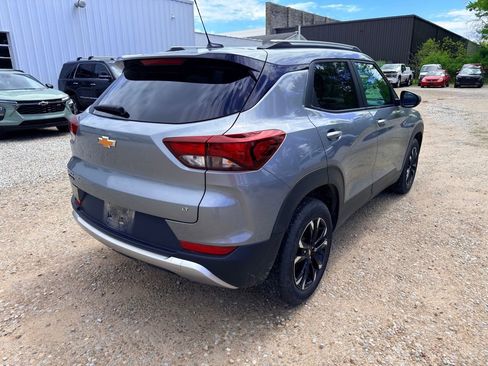 Used 2023 Chevrolet TrailBlazer LT FWD image 6