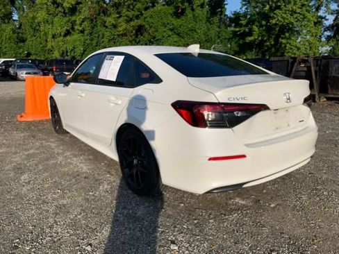 Used 2025 Honda Civic Sport image 6